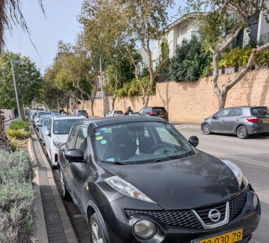 מודעת רכב ניסאן ג'וק