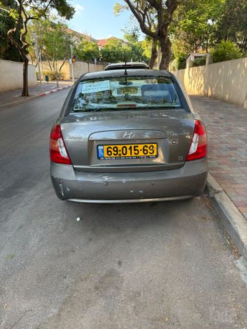 יונדאי אקסנט i25