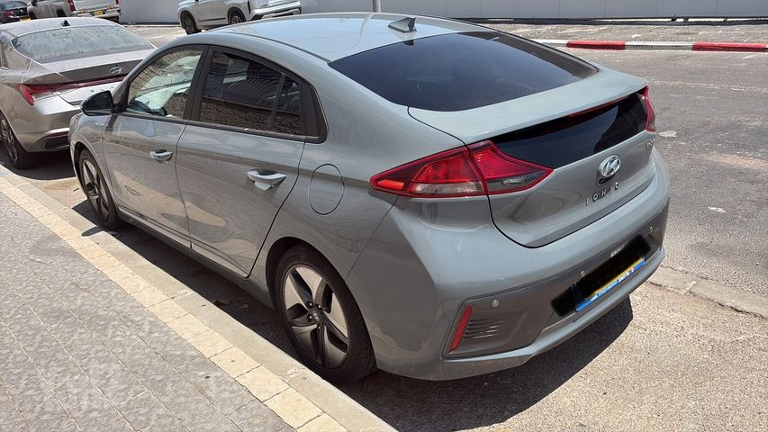 יונדאי איוניק