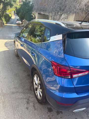 סיאט ארונה