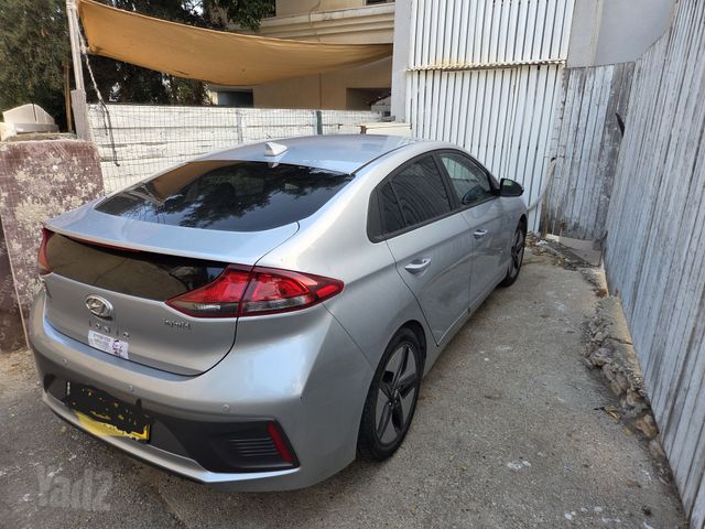 יונדאי איוניק