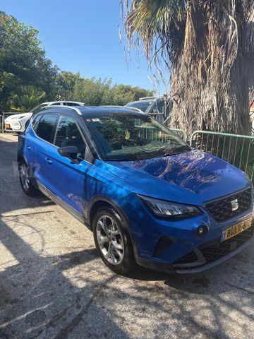 סיאט ארונה