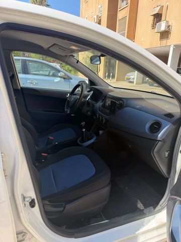 יונדאי i10