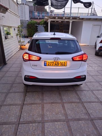 יונדאי i20