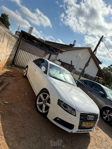 אאודי A4