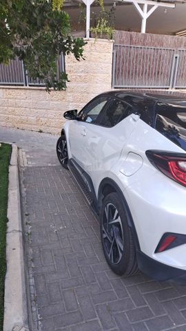 טויוטה C-HR