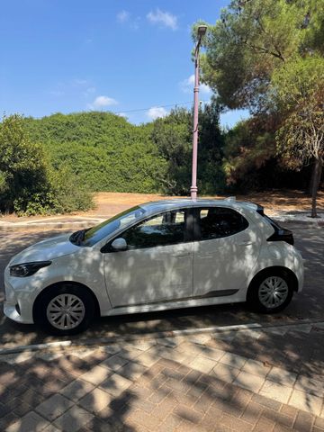 טויוטה יאריס