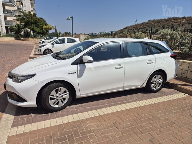 מודעת רכב טויוטה אוריס