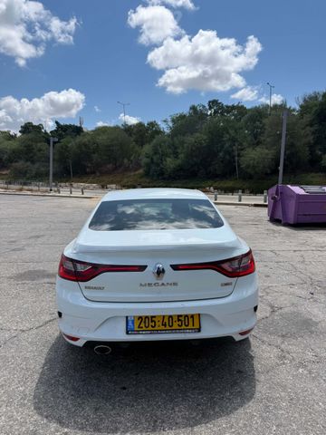 רנו מגאן