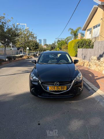מודעת רכב מאזדה 2