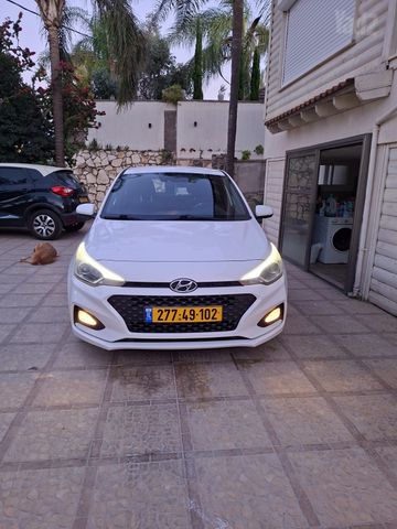יונדאי i20
