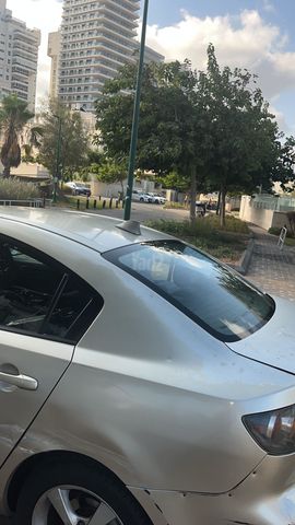מודעת רכב מאזדה 3