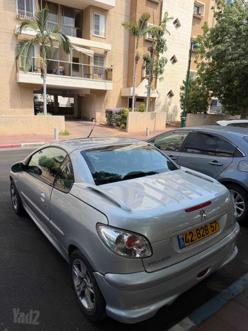 פיג'ו 206