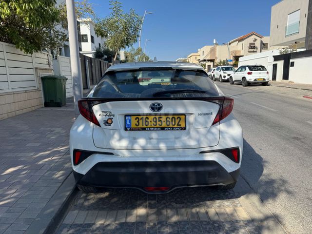 טויוטה C-HR