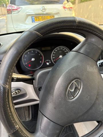 יונדאי אקסנט i25