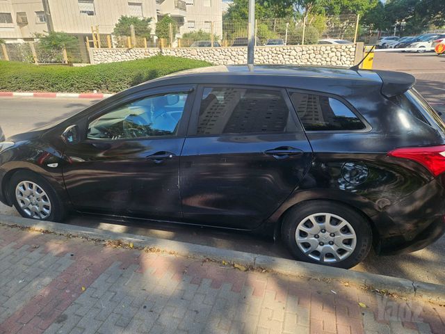 יונדאי i30