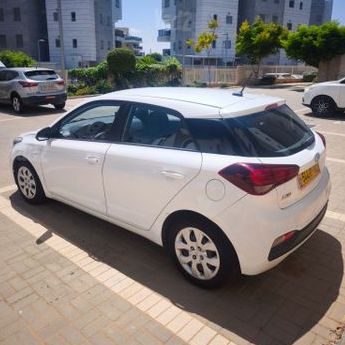 יונדאי i20