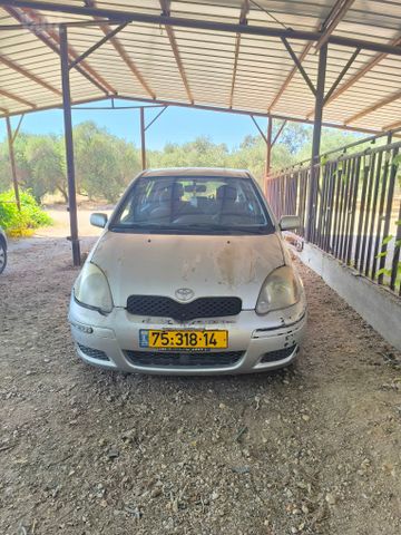 טויוטה יאריס