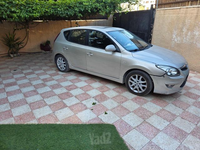 יונדאי i30
