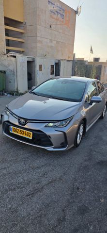 טויוטה קורולה