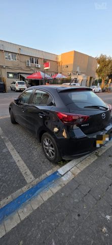 מודעת רכב מאזדה 2