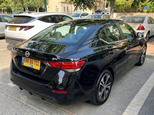 ניסאן סנטרה