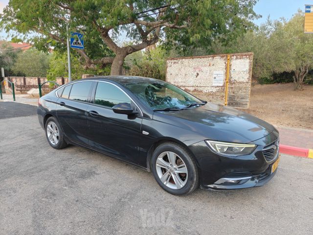 מודעת רכב אופל אינסיגניה