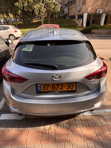 מאזדה 3