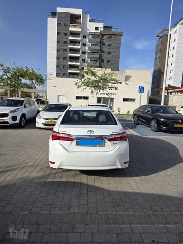 טויוטה קורולה