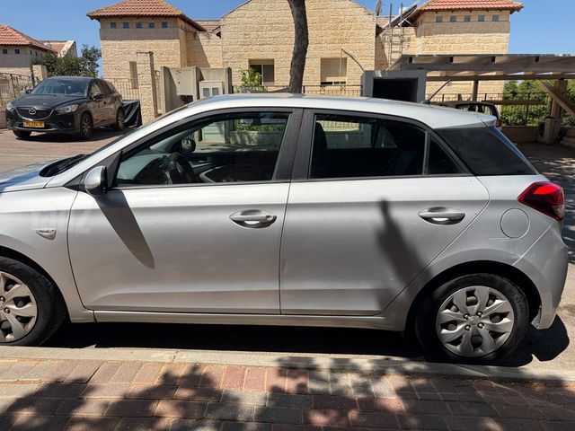 יונדאי i20
