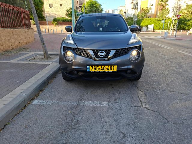 ניסאן ג'וק