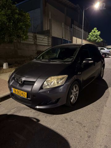 טויוטה אוריס