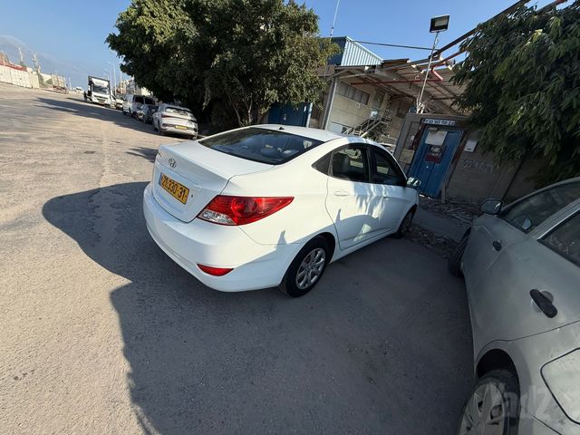 יונדאי אקסנט i25