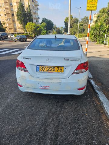 יונדאי אקסנט i25