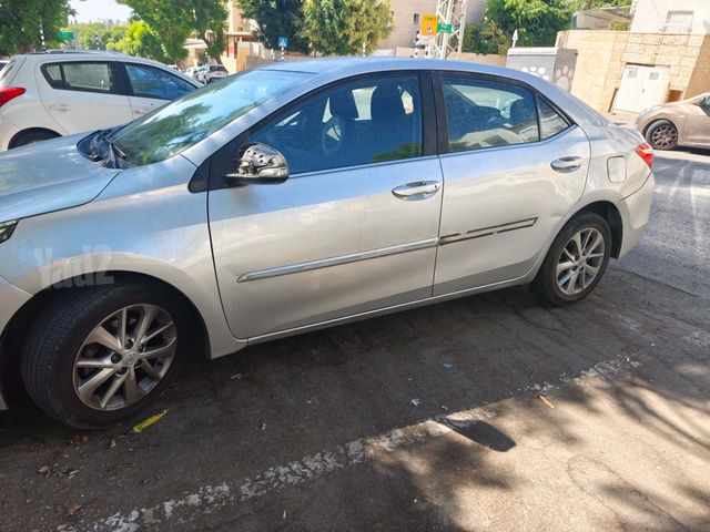 טויוטה קורולה