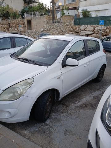 יונדאי i20