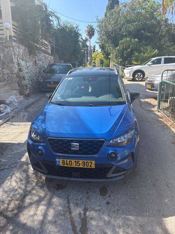 סיאט ארונה