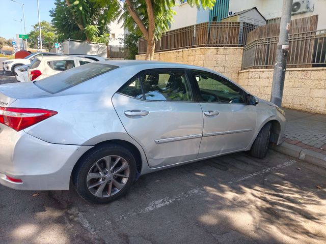 טויוטה קורולה