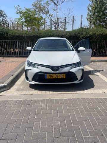 מודעת רכב טויוטה קורולה