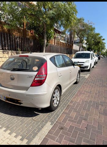 יונדאי i30