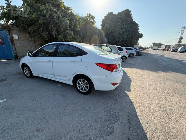 יונדאי אקסנט i25