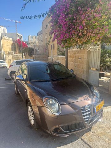 מודעת רכב אלפא רומיאו מיטו
