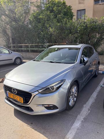 מודעת רכב מאזדה 3