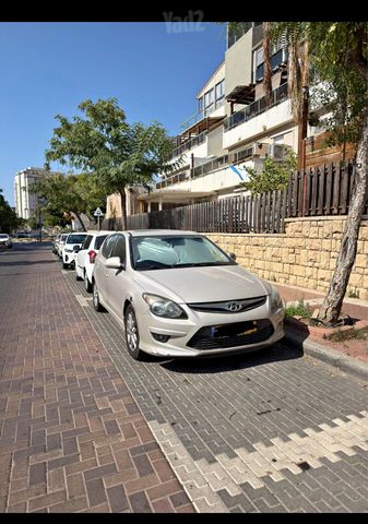 יונדאי i30