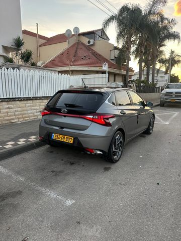 יונדאי i20