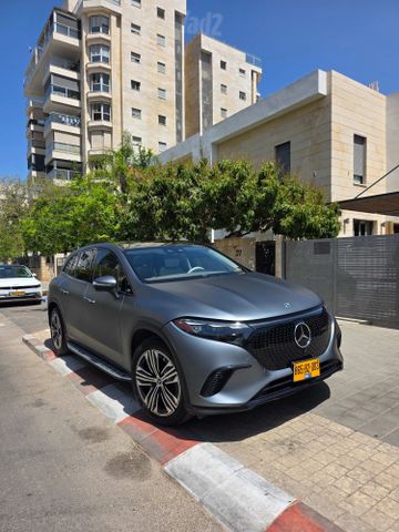 מודעת רכב מרצדס-בנץ EQS