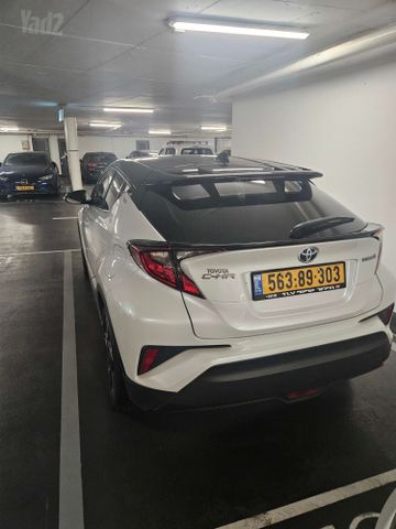 מודעת רכב טויוטה C-HR