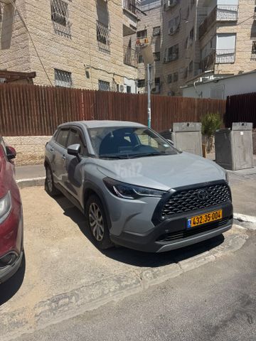 טויוטה קורולה קרוס