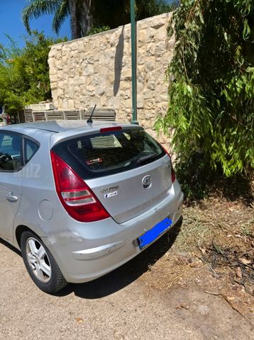 יונדאי i30