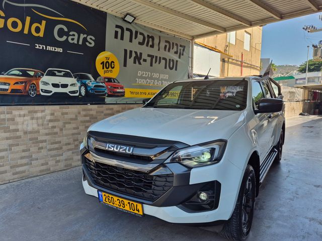 איסוזו די-מקס